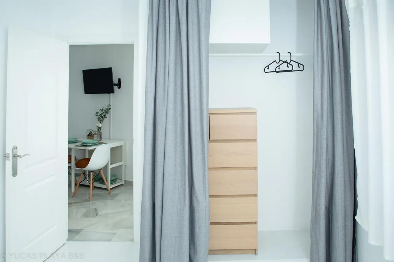 Yucas Playa B&B Benalmadena Apartment